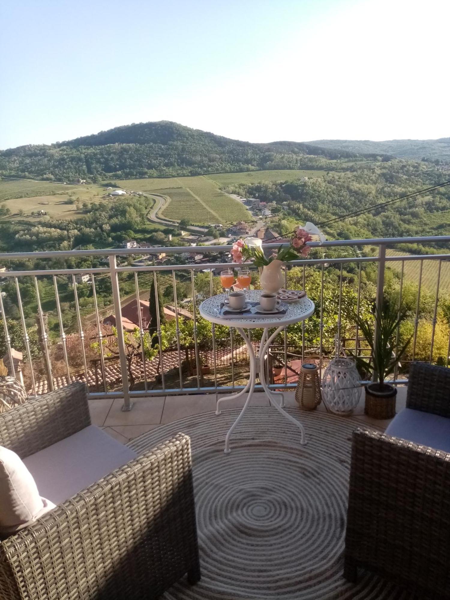 Studio Apartman Bel Vedere Motovun Eksteriør bilde