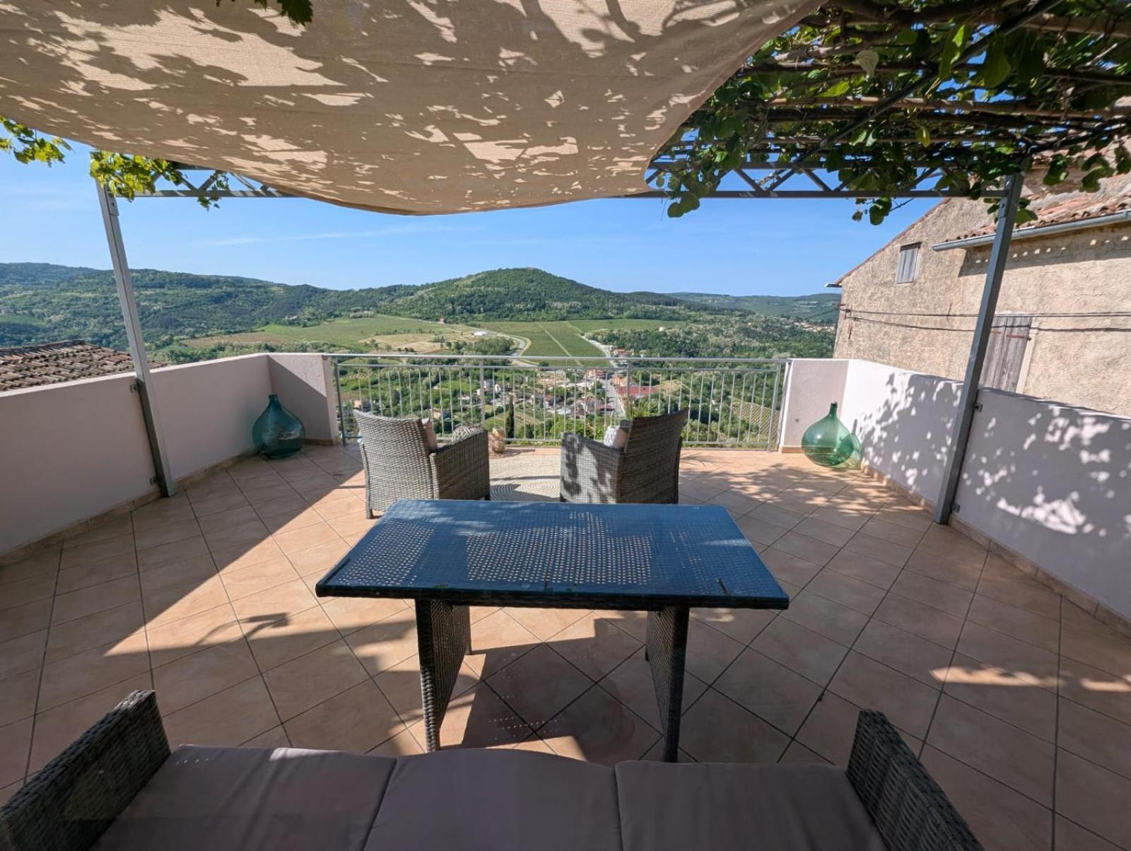 Studio Apartman Bel Vedere Motovun Eksteriør bilde
